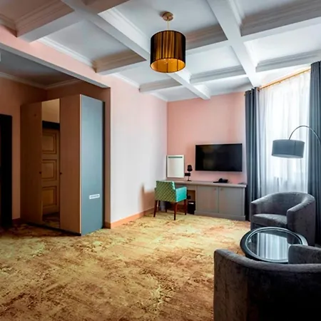 Ayvazovsky Hotel 3*