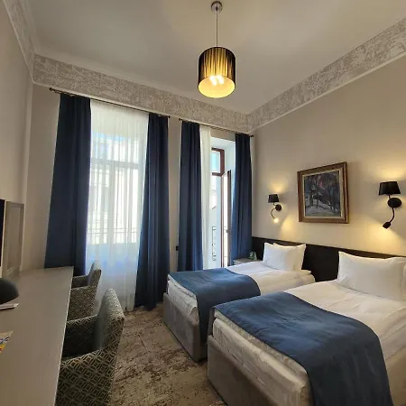 Hotell Ayvazovsky 3*