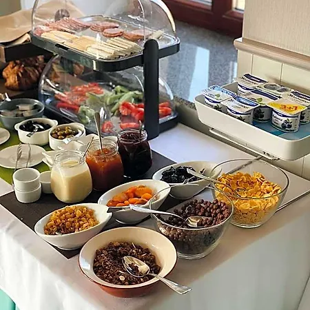 Hotel Ayvazovsky 3*