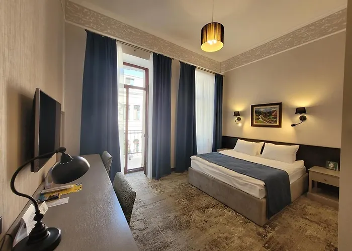 Ayvazovsky Hotel 3*