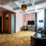 Ayvazovsky Hotel 3*